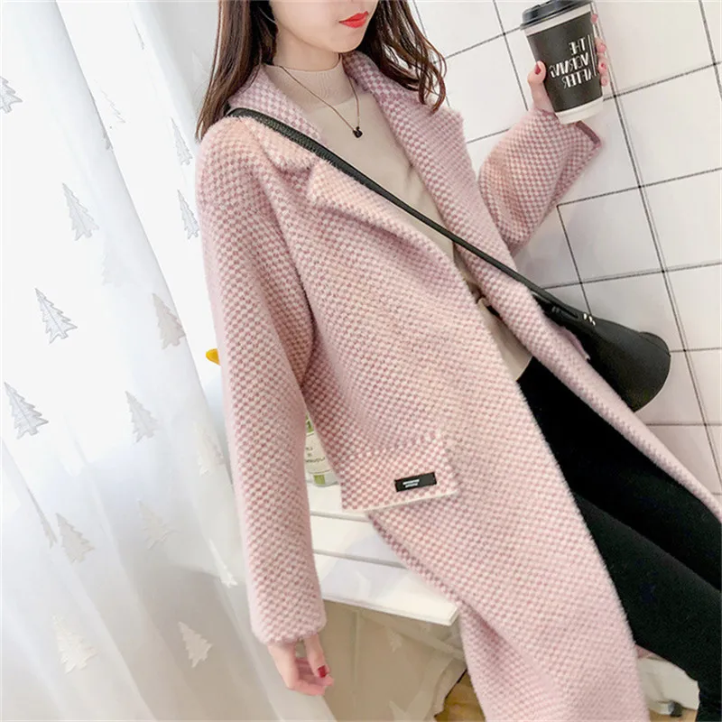 Mid Length Plaid Imitation Mink Velvet Coat Women 2020 Autumn And Winter New Loose Thick Knitted Sweater Coat Female C147
Mid Length Plaid Imitation Mink Velvet Coat Women 2020 Autumn And Winter New Loose Thick Knitted Sweater Coat Female C147