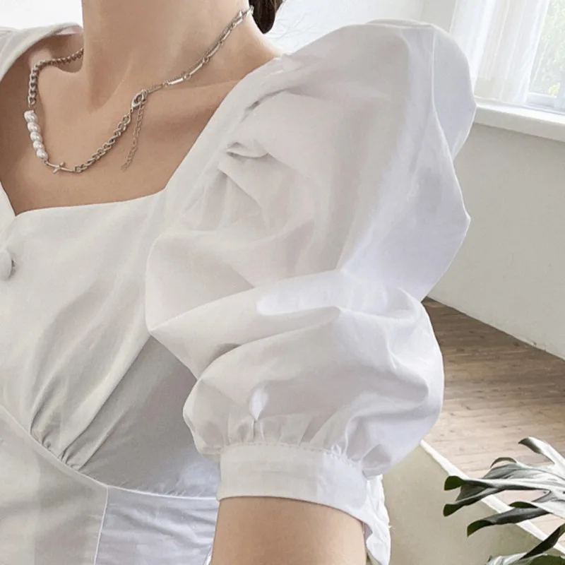 Square Collar Korean Vintage Fashion Top Female Puff Sleeve Slim Solid Casual Blouses Women Elegant All-match Button Chic Shirt
Square Collar Korean Vintage Fashion Top Female Puff Sleeve Slim Solid Casual Blouses Women Elegant All-match Button Chic Shirt