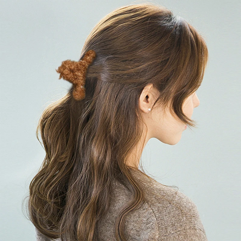 Hair Accessories Female Autumn and Winter Teddy Plush Shark Clip Back Head Hair Clip Clip Lady Cute Plate Hair Clip Catch Clip
Hair Accessories Female Autumn and Winter Teddy Plush Shark Clip Back Head Hair Clip Clip Lady Cute Plate Hair Clip Catch Clip