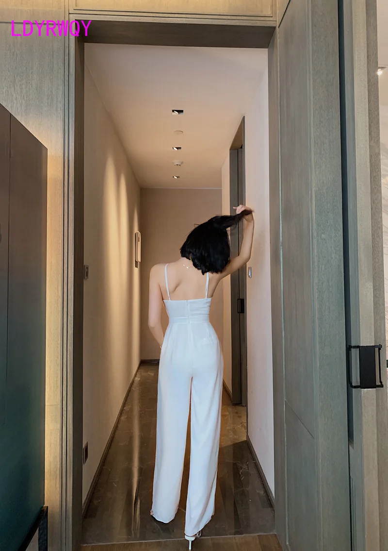 Summer 2020 new Korean hanging neck hollow chiffon jumpsuit Casual Polyester Zipper Fly Mid Flat Wide Leg Pants
Summer 2020 new Korean hanging neck hollow chiffon jumpsuit Casual Polyester Zipper Fly Mid Flat Wide Leg Pants