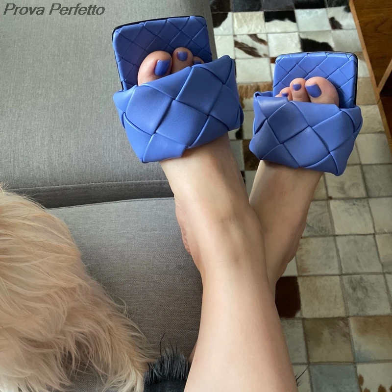 Big Size 34-43 Women Flip Flops Flat Shoes Summer Weave Leather Woman Sandals Sexy Square Open Toe Beach Slippers Ladies Shoes
Big Size 34-43 Women Flip Flops Flat Shoes Summer Weave Leather Woman Sandals Sexy Square Open Toe Beach Slippers Ladies Shoes