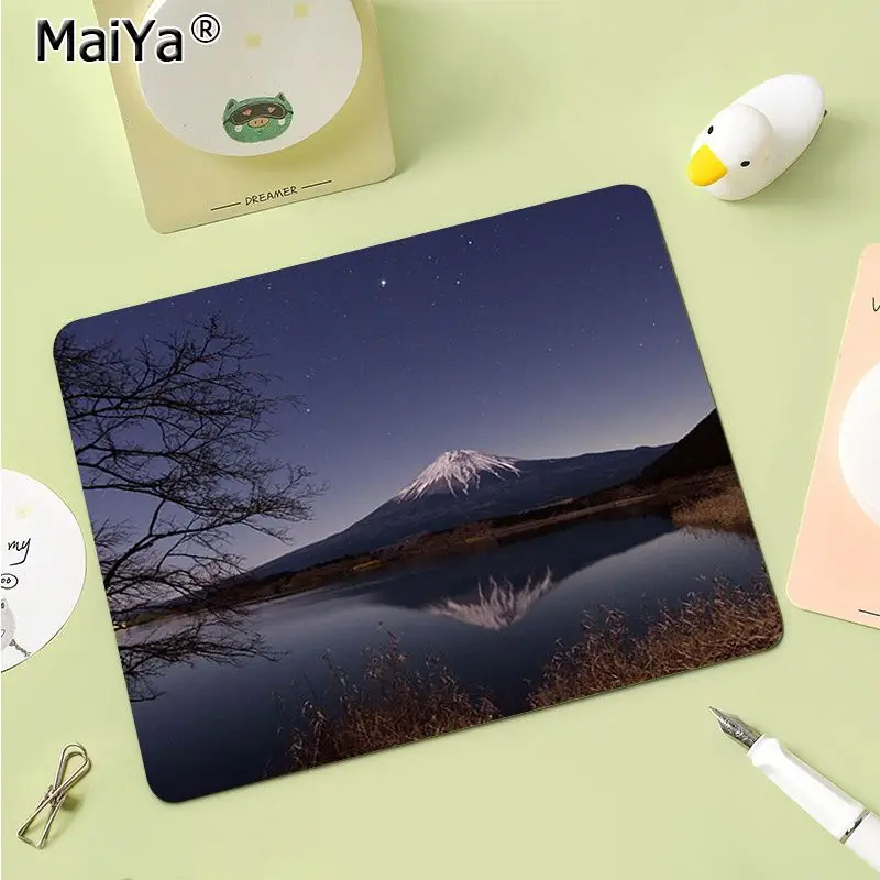 MaiYa Non Slip PC Fuji Mountain Silicone Pad to Mouse Game Top Selling Wholesale Gaming Pad mouse
MaiYa Non Slip PC Fuji Mountain Silicone Pad to Mouse Game Top Selling Wholesale Gaming Pad mouse