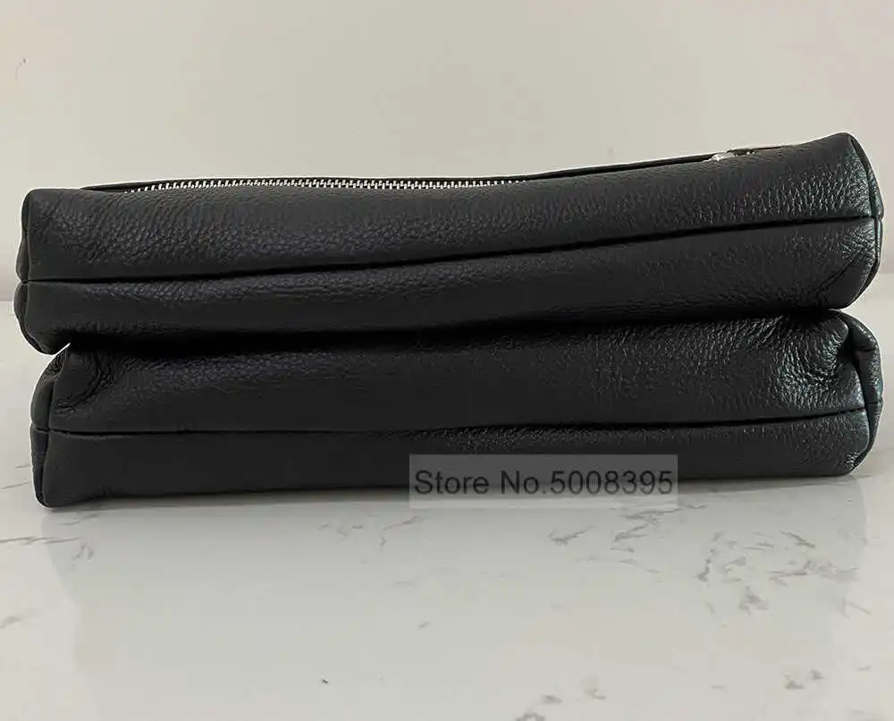 In Stock Black BOLSO Leather Fashion Wings Decorated Chains Messenger Single Shoulder BagS
In Stock Black BOLSO Leather Fashion Wings Decorated Chains Messenger Single Shoulder BagS