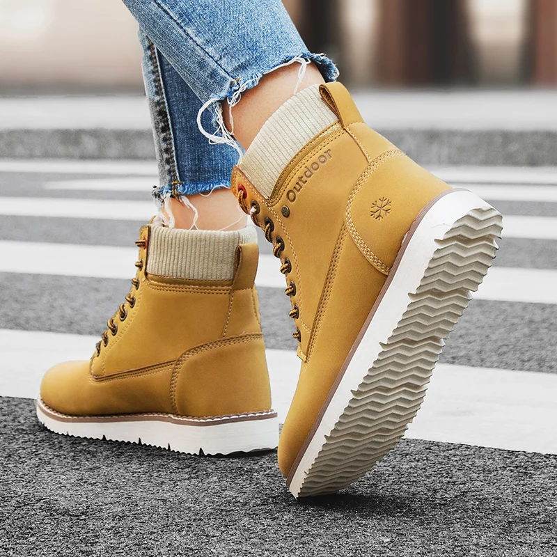 2020 Martin boots women boots summer breathable British fashion high-top women shoes plus velvet snow boots high-top short boots
2020 Martin boots women boots summer breathable British fashion high-top women shoes plus velvet snow boots high-top short boots