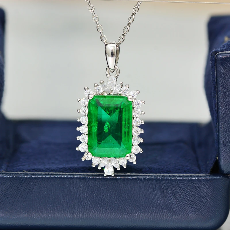 925 Sterling Silver Sparkling CZ Big Emerald 5A+ Zircon Pendant necklace for women Top quality Engagement Wedding Party jewelry
925 Sterling Silver Sparkling CZ Big Emerald 5A+ Zircon Pendant necklace for women Top quality Engagement Wedding Party jewelry