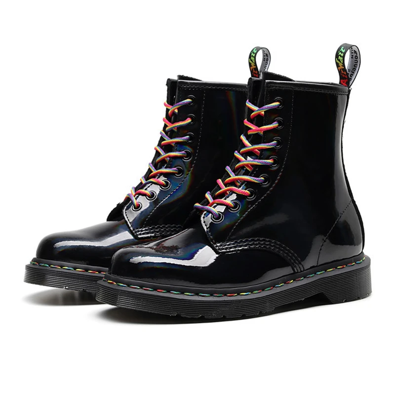 2021 riding boots gradient rainbow British boots high-top women's boots round head mirror laser military boots couple boots
2021 riding boots gradient rainbow British boots high-top women's boots round head mirror laser military boots couple boots