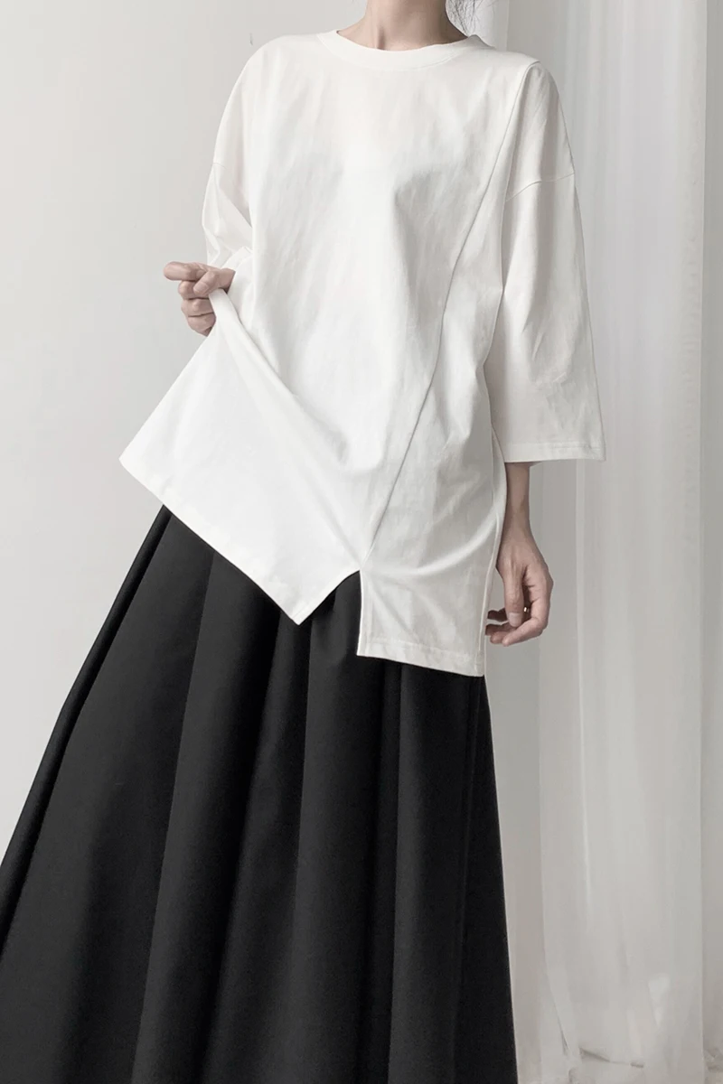 Women White Vent Asymmetrical Big Size T-shirt New Round Neck Three-quarter Sleeve Fashion Spring Autumn 2020 T Shirts
Women White Vent Asymmetrical Big Size T-shirt New Round Neck Three-quarter Sleeve Fashion Spring Autumn 2020 T Shirts