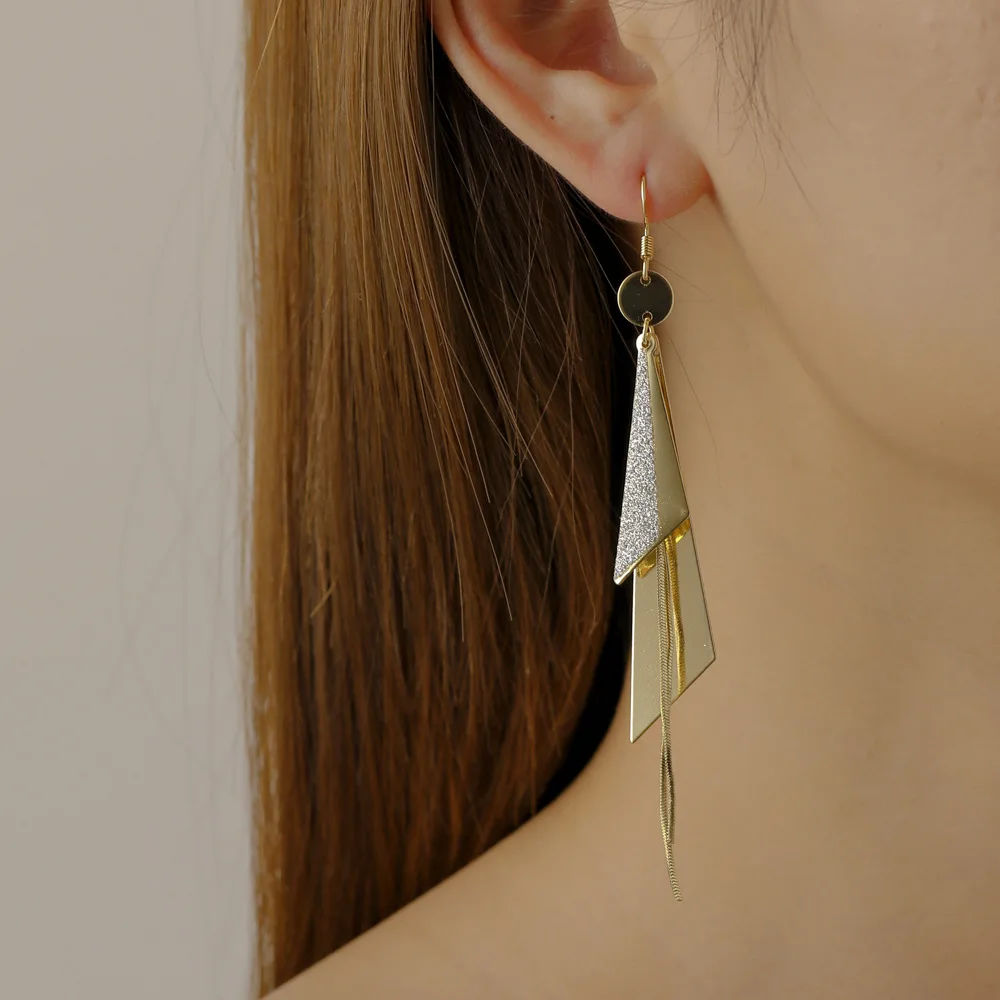 1 Pair Exfoliation Triangles Earrings for Women Tassel Earring Fashion Geometric Earings Jewelry
1 Pair Exfoliation Triangles Earrings for Women Tassel Earring Fashion Geometric Earings Jewelry