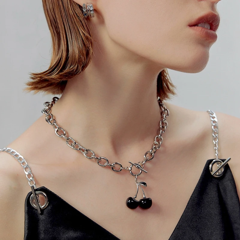 2021 NEW Trend Cherry Clavicle Chain Necklace for Women Black Earring Set Charms Silver Color Hollow Party Jewelry Accessories 
2021 NEW Trend Cherry Clavicle Chain Necklace for Women Black Earring Set Charms Silver Color Hollow Party Jewelry Accessories