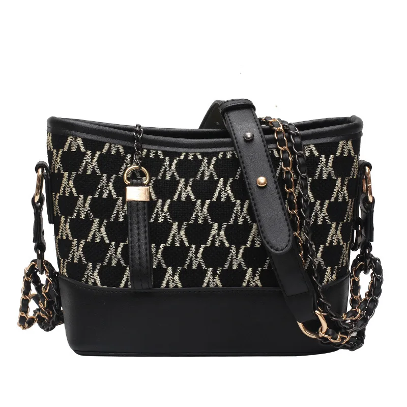 Small new Korean version of chain bucket stray bag ins net red jacquard letter shoulder messenger bag
Small new Korean version of chain bucket stray bag ins net red jacquard letter shoulder messenger bag