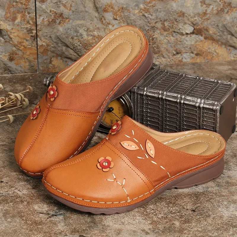Women Sandals Summer Women Shoes Soft Bottom Retro Baotou Shoes Woman Flowers Leaves Style Wedges Women Slippers 2020 Plus Size
Women Sandals Summer Women Shoes Soft Bottom Retro Baotou Shoes Woman Flowers Leaves Style Wedges Women Slippers 2020 Plus Size