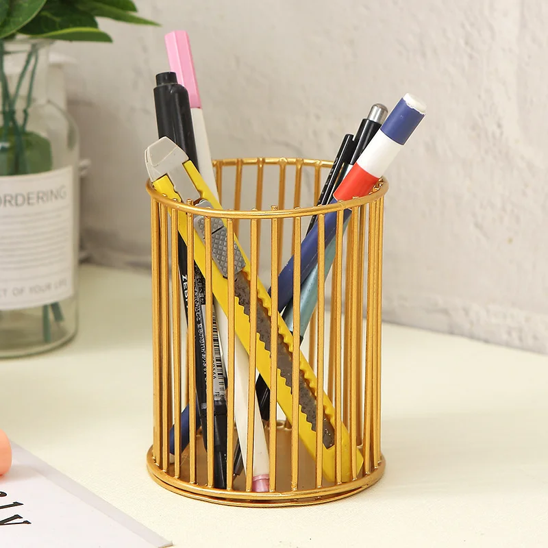 Ins Iron Art Metal Circular Hollow Out Large Capacity Simple Office Desktop Art Pen Holder Nail Enhancement Studio Storage Box
Ins Iron Art Metal Circular Hollow Out Large Capacity Simple Office Desktop Art Pen Holder Nail Enhancement Studio Storage Box