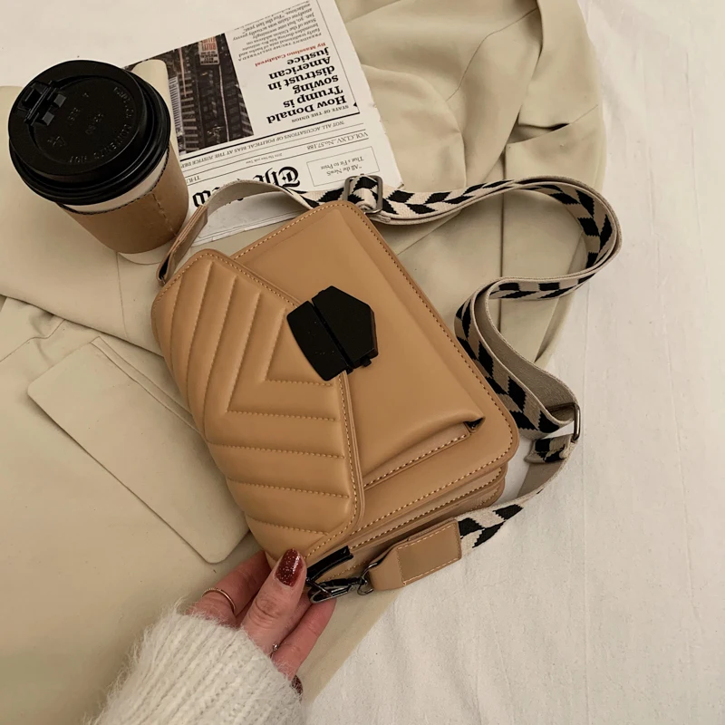 Fashion Threads Brand Designer Crossbody Bags for Women 2021 Luxury PU Leather Shoulder Bag Branded Small Handbags Totes
Fashion Threads Brand Designer Crossbody Bags for Women 2021 Luxury PU Leather Shoulder Bag Branded Small Handbags Totes