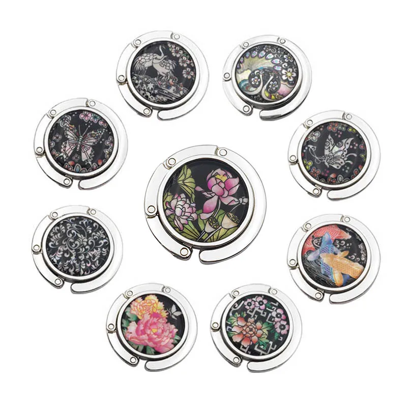 1Pcs Handbag Holder Dragonfly/Peacock Pattern Folding Handbag Hanger Round Hanging Wall Hook Bag Purse Hook Women 9*4.5cm
1Pcs Handbag Holder Dragonfly/Peacock Pattern Folding Handbag Hanger Round Hanging Wall Hook Bag Purse Hook Women 9*4.5cm