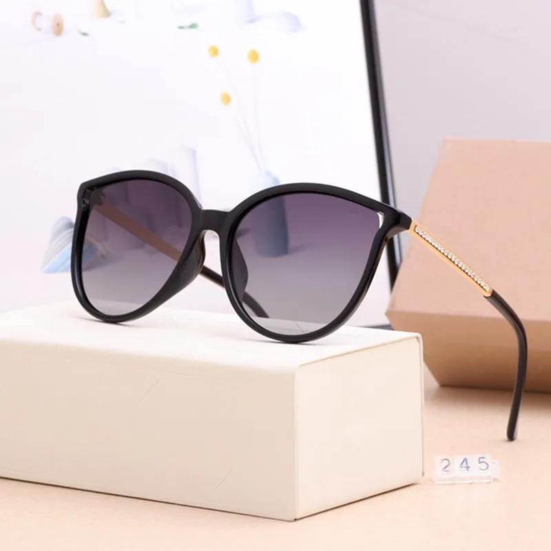 Free shipping Cateye Sunglasses with case 2020 New Women Vintage Gradient Glasses Retro Cat eye Sun glasses Female Eyewear UV400
Free shipping Cateye Sunglasses with case 2020 New Women Vintage Gradient Glasses Retro Cat eye Sun glasses Female Eyewear UV400