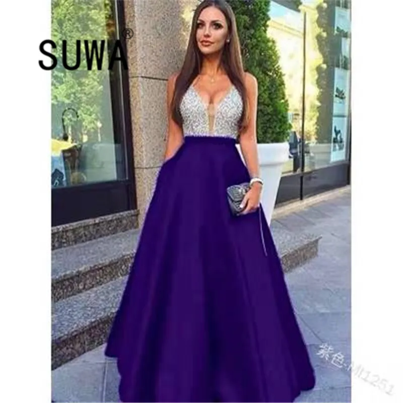 Fashion vintage casual sundress elegant wedding gowns sleeveless deep v neck high waist a-line long maxi dress evening party
Fashion vintage casual sundress elegant wedding gowns sleeveless deep v neck high waist a-line long maxi dress evening party