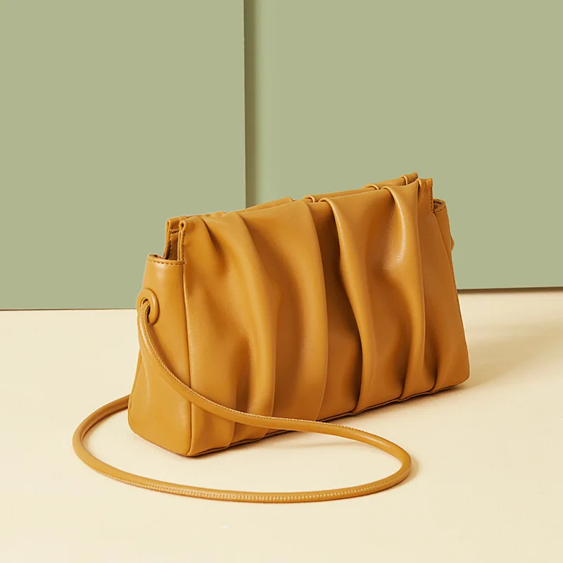 New Spring Cowhide Pleated Square One-Shoulder Bag Makeup Bag Fashionable Women's Oblique Shoulder CowhideBag 2021 Style
New Spring Cowhide Pleated Square One-Shoulder Bag Makeup Bag Fashionable Women's Oblique Shoulder CowhideBag 2021 Style