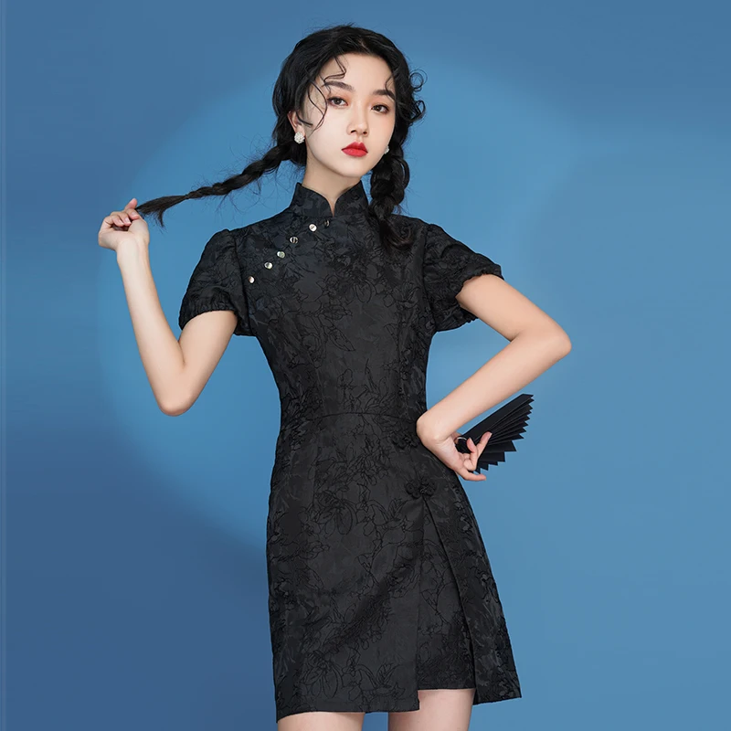 Will Chinese wind stereoscopic blockbuster jacquard improved cheongsam cultivate one's morality dress the waist
Will Chinese wind stereoscopic blockbuster jacquard improved cheongsam cultivate one's morality dress the waist