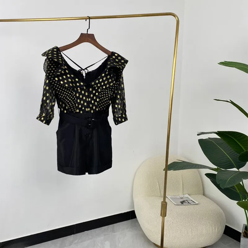 2021 Summer High Street Metallic Shining Short Sleeve Ladies Fashion Style Black Playsuits Rompers
2021 Summer High Street Metallic Shining Short Sleeve Ladies Fashion Style Black Playsuits Rompers