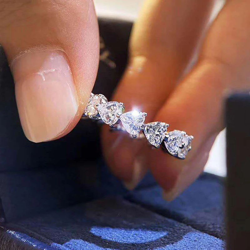 2021 Hot Continuous Heart Shape Zircon Wedding Rings For Women Luxury Silver Plated Female Bride Jewelry Party Valentine Gifts
2021 Hot Continuous Heart Shape Zircon Wedding Rings For Women Luxury Silver Plated Female Bride Jewelry Party Valentine Gifts