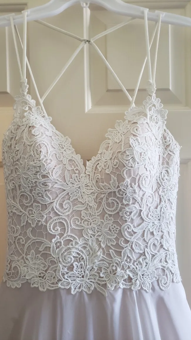 Cheap A Line Lace Wedding Dresses 2021 robe de mariee Spaghetti Straps Open Back Tulle Wedding Gowns Custom Made Bridal Dress
Cheap A Line Lace Wedding Dresses 2021 robe de mariee Spaghetti Straps Open Back Tulle Wedding Gowns Custom Made Bridal Dress