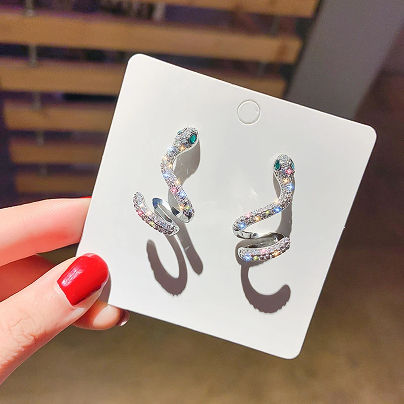 New Korean Fashion Micro-dense Zircon Trend Statement Earrings for Women Personalized Snake-shaped Jewelry Shiny Diamond Earring
New Korean Fashion Micro-dense Zircon Trend Statement Earrings for Women Personalized Snake-shaped Jewelry Shiny Diamond Earring
