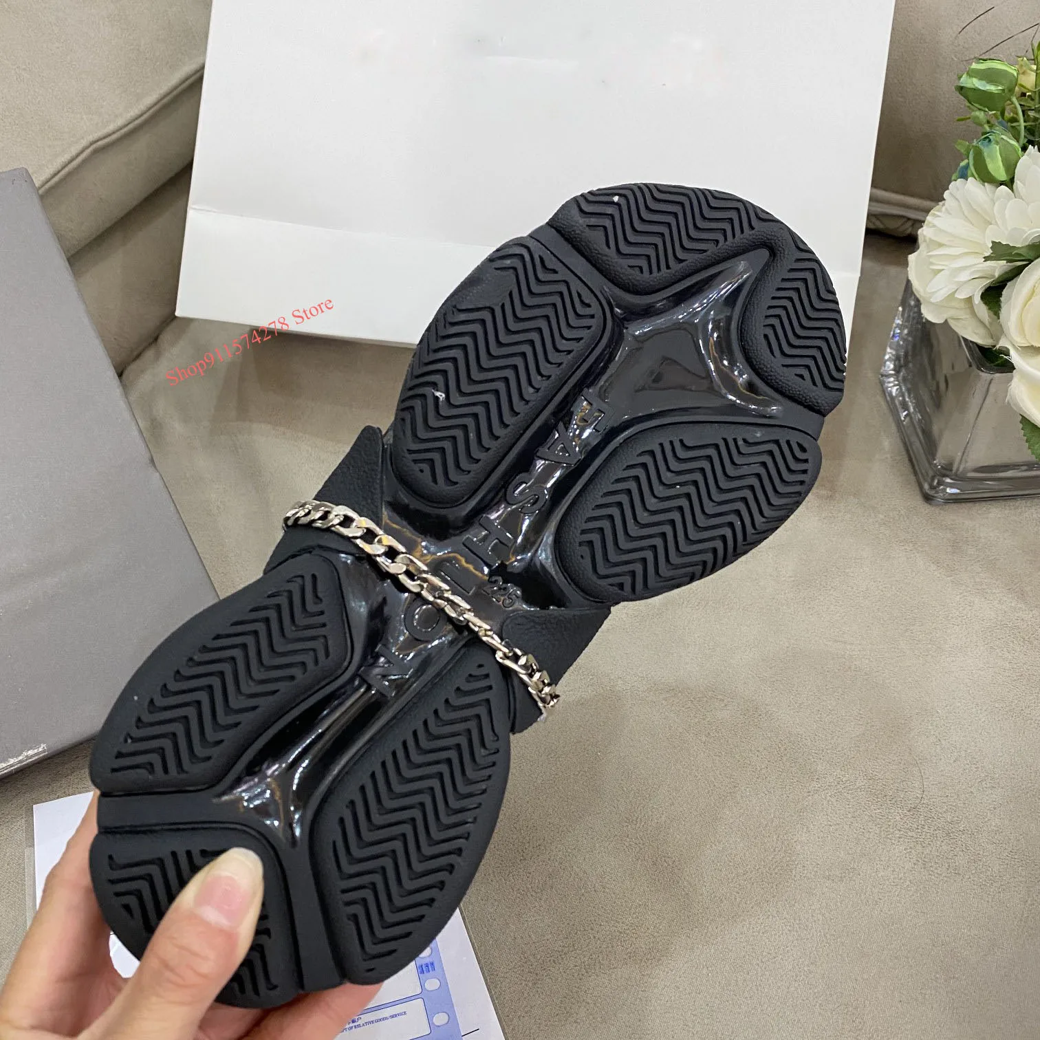 Female net red super hot ins tide 2021 spring new thick-soled inner increase black casual sneakers
Female net red super hot ins tide 2021 spring new thick-soled inner increase black casual sneakers