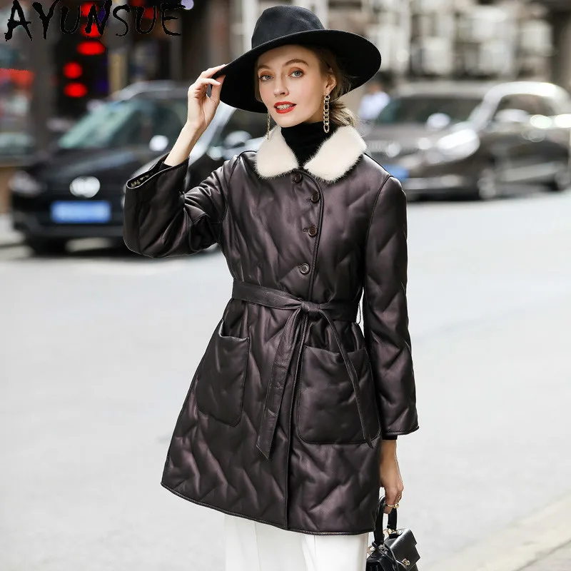 AYUNSUE Genuine Leather Jacket Women Winter Sheepskin Coat Female 90% White Duck Down Jackets Mink Fur Collar Chaqueta Mujer 99
AYUNSUE Genuine Leather Jacket Women Winter Sheepskin Coat Female 90% White Duck Down Jackets Mink Fur Collar Chaqueta Mujer 99