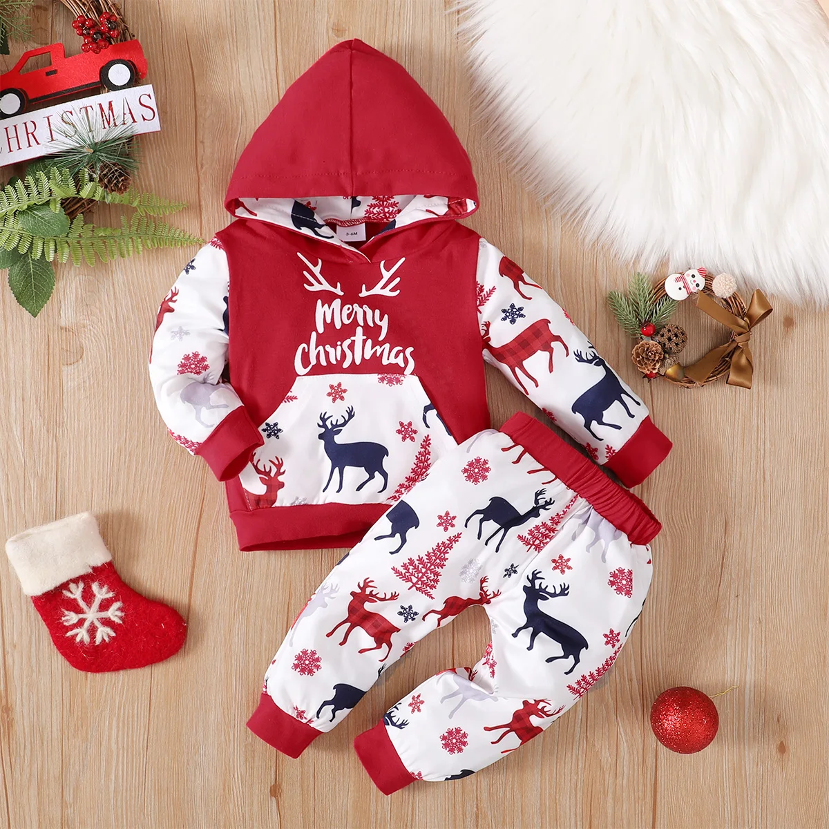 PatPat Christmas 2pcs Reindeer and Letter Print Baby Long-sleeve Hooded Sweatshirt Set
PatPat Christmas 2pcs Reindeer and Letter Print Baby Long-sleeve Hooded Sweatshirt Set