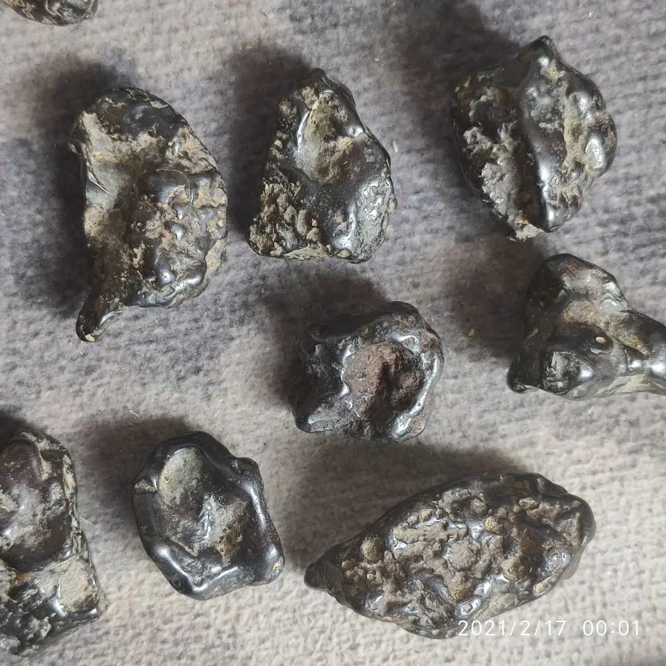 

1pcs Natural Meteorite rough rare Metal Meteorite Stone Meteorite Uranolite aerolite aerolith falling stone Random shape