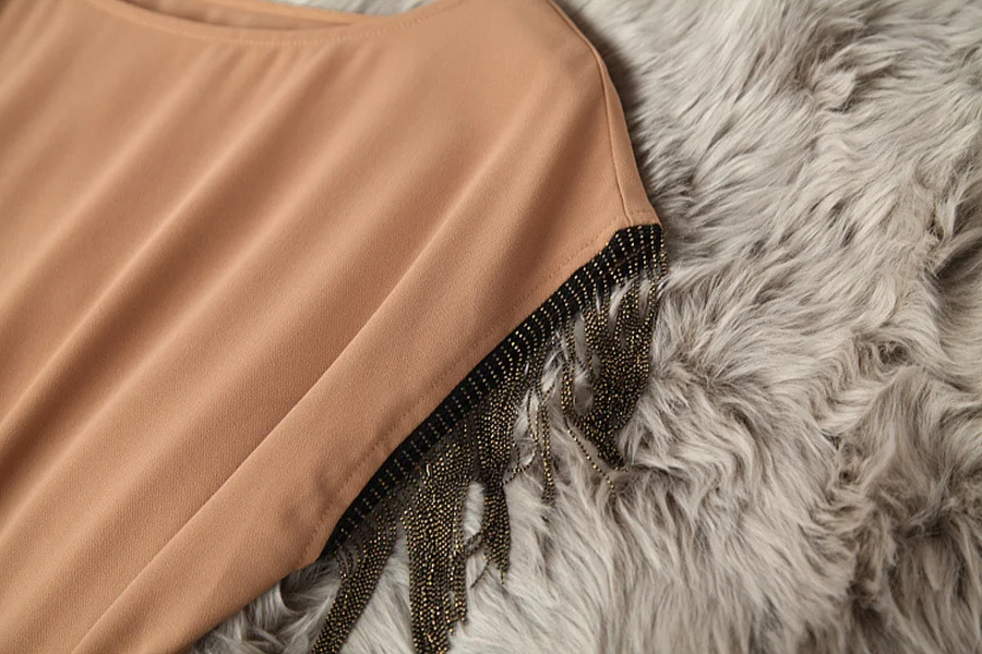 Europe and the United States women's clothing New Summer 2021 Short sleeved stud beaded tassel Fashion slim dress
Europe and the United States women's clothing New Summer 2021 Short sleeved stud beaded tassel Fashion slim dress