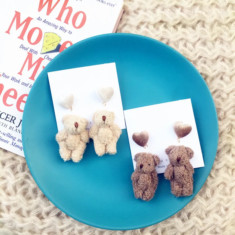 2020 Autumn Winter New Cute Plush Bear Dangle Earrings Women Jewelry Cartoon Fur Ball Heart Soft Cute Doll Earring Girl Gift
2020 Autumn Winter New Cute Plush Bear Dangle Earrings Women Jewelry Cartoon Fur Ball Heart Soft Cute Doll Earring Girl Gift
