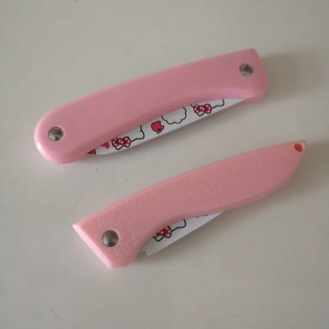 Princess pink super cute fold cartoons pocket knife kitchen paring keychain girls birthday pretty cool Christmas gift
Princess pink super cute fold cartoons pocket knife kitchen paring keychain girls birthday pretty cool Christmas gift