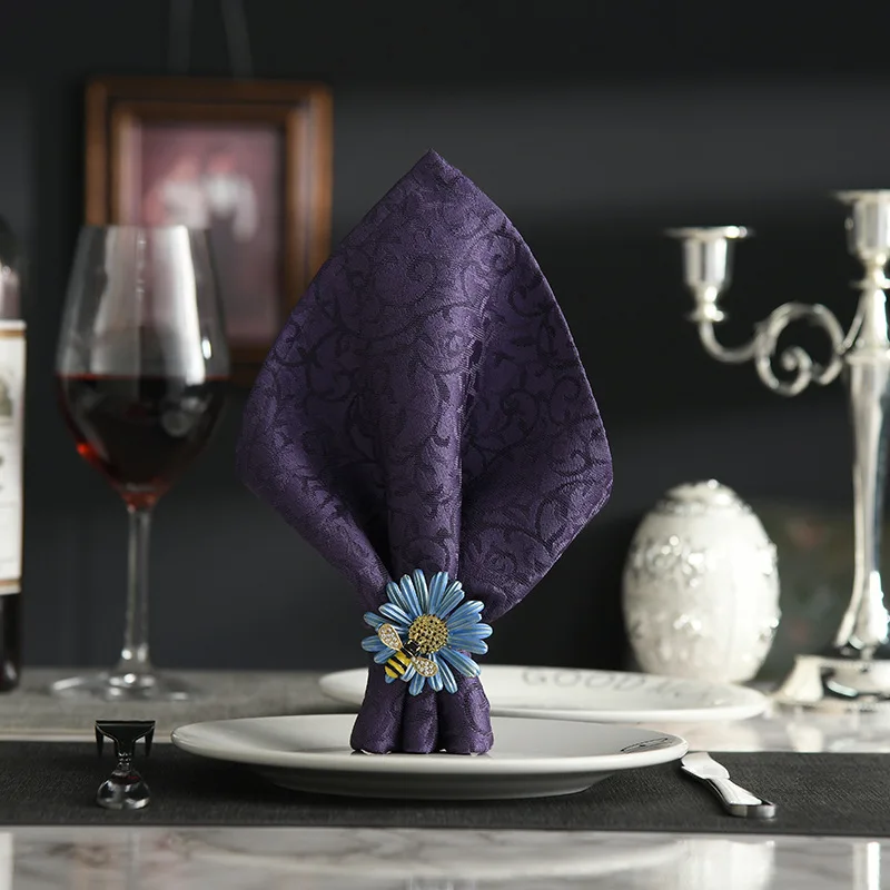 10PCS metal bee flower napkin ring table top decoration in four colors napkin holder for western food reception occasions
10PCS metal bee flower napkin ring table top decoration in four colors napkin holder for western food reception occasions