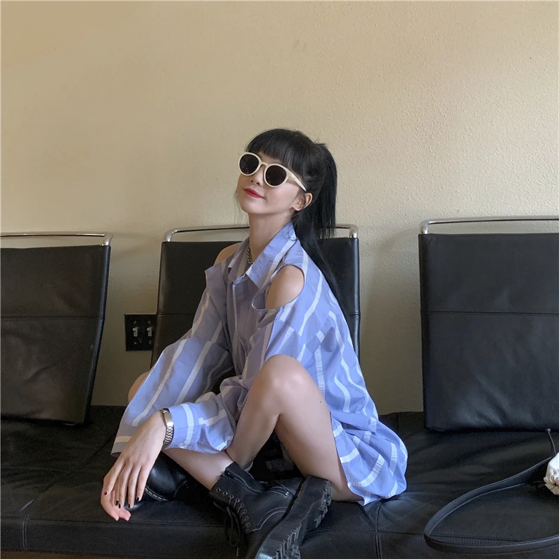 Loose Mid-Length Striped off-Shoulder Straight Casual Korean Style Womens Blouse V-neck Long Sleeve Shirt Women Ladies Tops 608J
Loose Mid-Length Striped off-Shoulder Straight Casual Korean Style Womens Blouse V-neck Long Sleeve Shirt Women Ladies Tops 608J