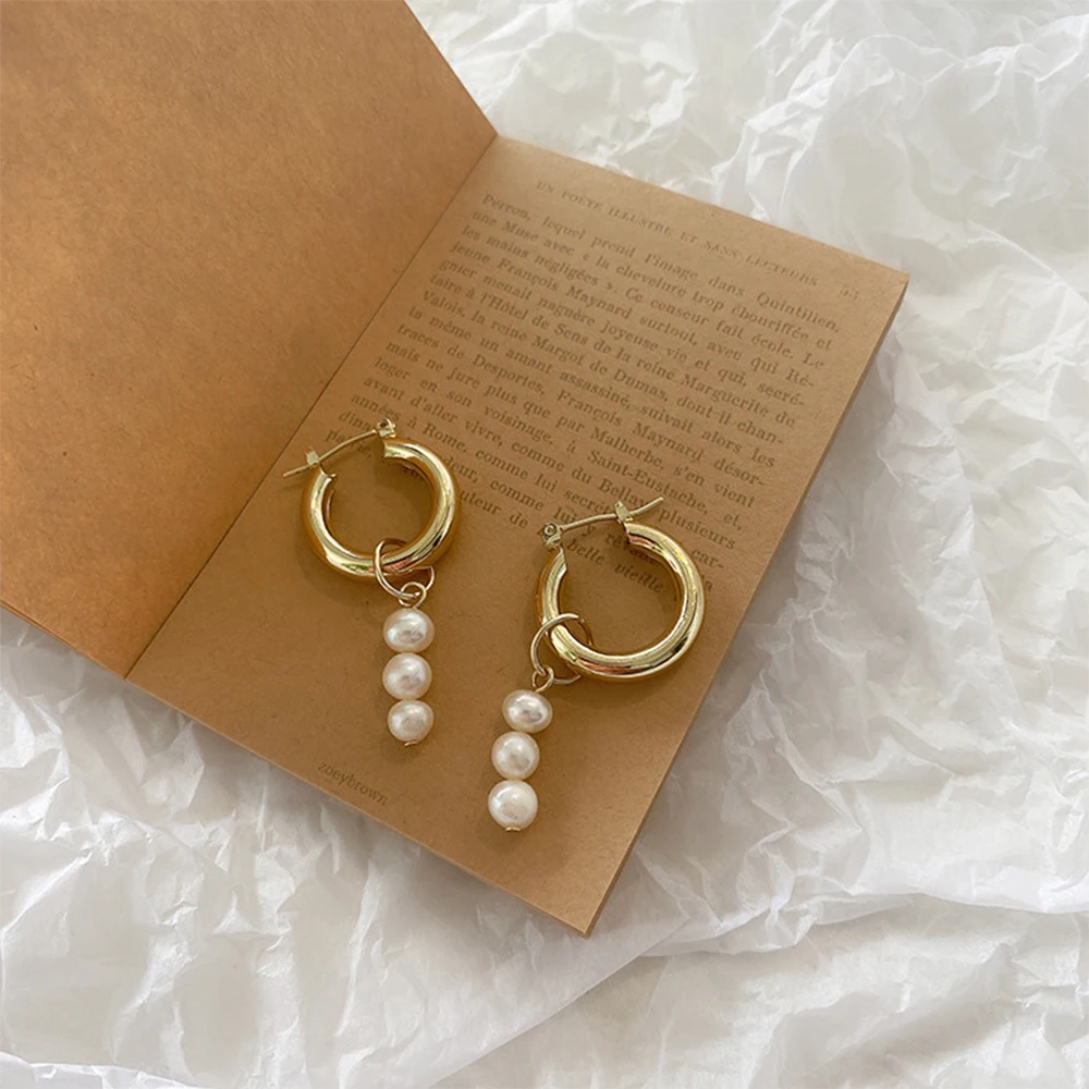 2021 New Elegant Imitation Pearl Stud Earrings for Lady Fashion Jewelry Temperament Small Earrings For Women Ear Ring
2021 New Elegant Imitation Pearl Stud Earrings for Lady Fashion Jewelry Temperament Small Earrings For Women Ear Ring