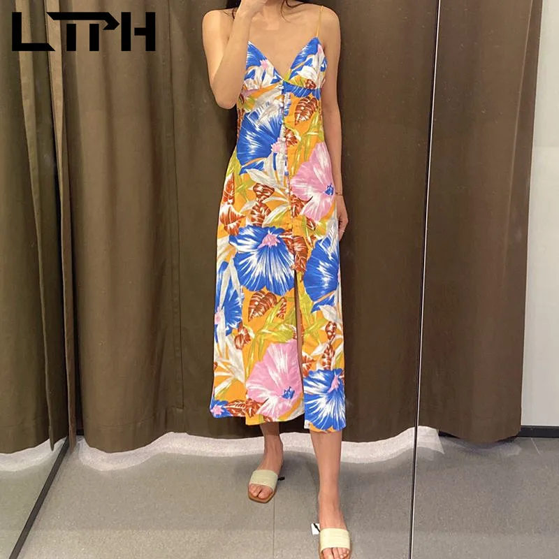 LTPH sleeveless women dress sexy V-neck resort style floral print backless lace-up elegant A-line midi dresses 2021 summer new
LTPH sleeveless women dress sexy V-neck resort style floral print backless lace-up elegant A-line midi dresses 2021 summer new