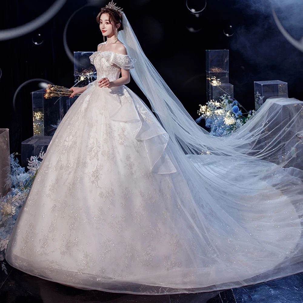 Dioflyusa Romantic Luxury Sliver White Boat Neck Bride Gown 2021 Custom Plus Size Sexy Lace Princess Floor Length Wedding Dress
Dioflyusa Romantic Luxury Sliver White Boat Neck Bride Gown 2021 Custom Plus Size Sexy Lace Princess Floor Length Wedding Dress