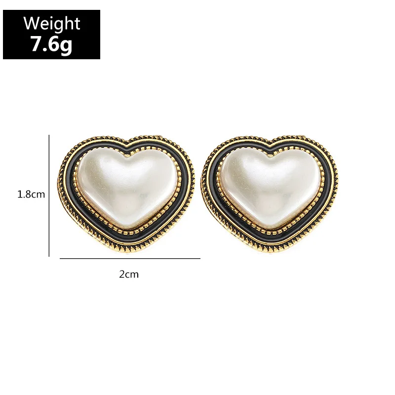 Fashion Jewelry Simple Love Small Earrings Retro Heart Shaped Imitation Pearl Stud Earrings For Women And Girls Valentine's Day
Fashion Jewelry Simple Love Small Earrings Retro Heart Shaped Imitation Pearl Stud Earrings For Women And Girls Valentine's Day