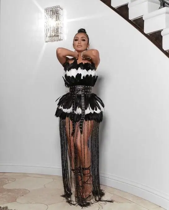 Sexy Black White Feathers Ladies Off Shoulders Tassel Sleeveless Dress Women Party Celebrate Dancer Stage Performance Costume
Sexy Black White Feathers Ladies Off Shoulders Tassel Sleeveless Dress Women Party Celebrate Dancer Stage Performance Costume