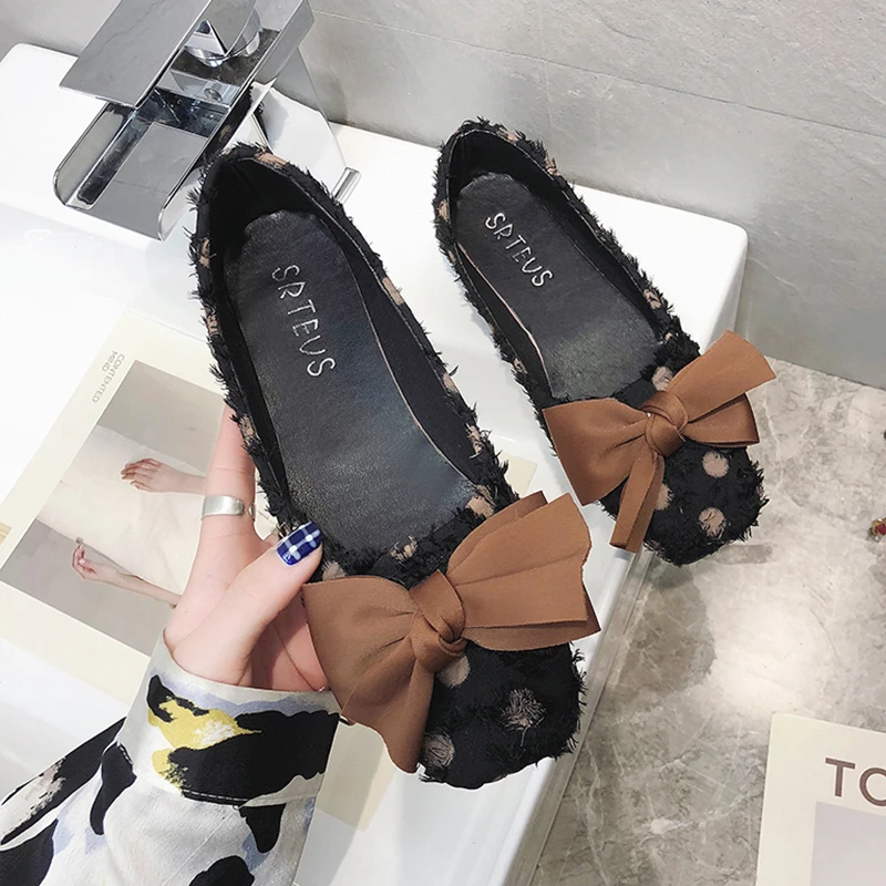 2020 New Ladies Flat Shoes Cute Dots Fashion Women Casual Shoes Lady Bow Basic Slip-On Square Toe Black White Women Shoes W33-55
2020 New Ladies Flat Shoes Cute Dots Fashion Women Casual Shoes Lady Bow Basic Slip-On Square Toe Black White Women Shoes W33-55
