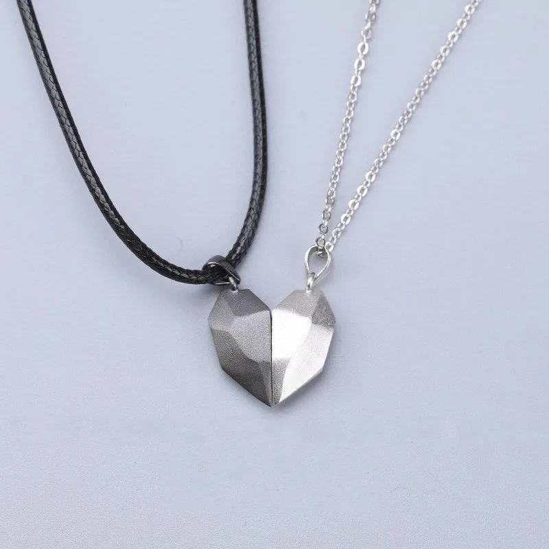 1Pair Magnetic Couple Necklace For Lovers Gothic Punk Heart Pendant Men Wedding Jewelry Valentine's Day Gift | Украшения и