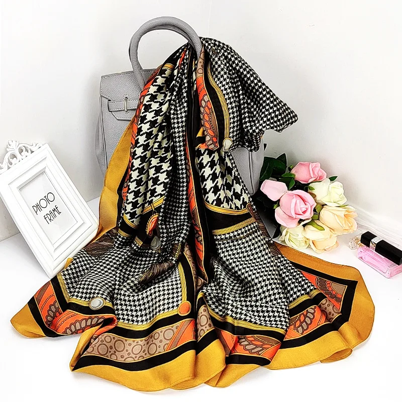 2021 Sunscreen Leopard Print Silk Scarf Fashion Kerchief Female 180X90CM Beach Towel Summer Lattice Bandana Popular Large Shawl
2021 Sunscreen Leopard Print Silk Scarf Fashion Kerchief Female 180X90CM Beach Towel Summer Lattice Bandana Popular Large Shawl