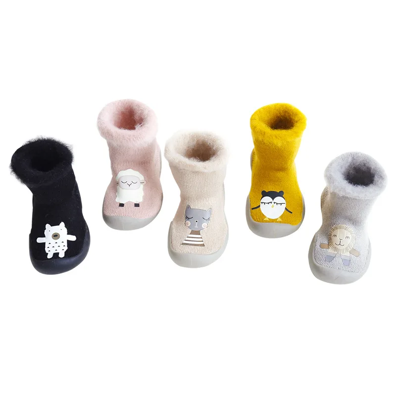 2020 Plus velvet baby girl boy floor sock shoes nonslip baby toddler booties shoes soft rubber soles socks shoes newborn shoes
2020 Plus velvet baby girl boy floor sock shoes nonslip baby toddler booties shoes soft rubber soles socks shoes newborn shoes