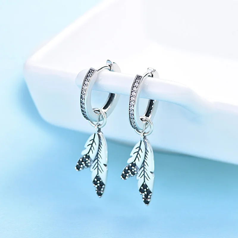 925 Sterling Silver Indian Tribe Feather Stud Earrings with Shining Zirconia Earrings Ladies Boutique Jewelry Free Shipping
925 Sterling Silver Indian Tribe Feather Stud Earrings with Shining Zirconia Earrings Ladies Boutique Jewelry Free Shipping