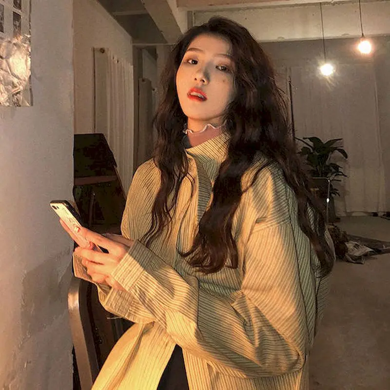 2021 Autumn Hong Kong Style Striped Women Blouses Female Korean Retro Loose Shirt Design Top Fashion 2021 Harajuku Goth Clothes
2021 Autumn Hong Kong Style Striped Women Blouses Female Korean Retro Loose Shirt Design Top Fashion 2021 Harajuku Goth Clothes