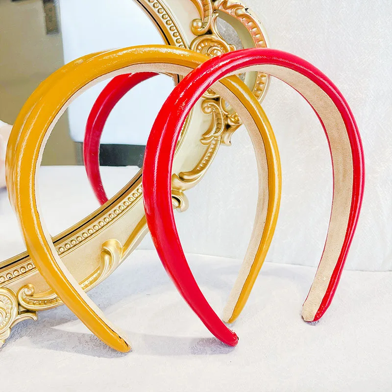 Women Modern patent leather sponge hairbands girl's PU headbands lady's headwear hair accessories
Women Modern patent leather sponge hairbands girl's PU headbands lady's headwear hair accessories