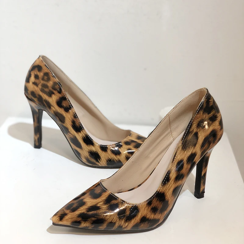 2021 Spring Woman Shoes Fashion Pointed Fine High Heels Shallow Mouth Leopard Stilettos Patent Leather Summer Pumps Shoes Mujer 
2021 Spring Woman Shoes Fashion Pointed Fine High Heels Shallow Mouth Leopard Stilettos Patent Leather Summer Pumps Shoes Mujer