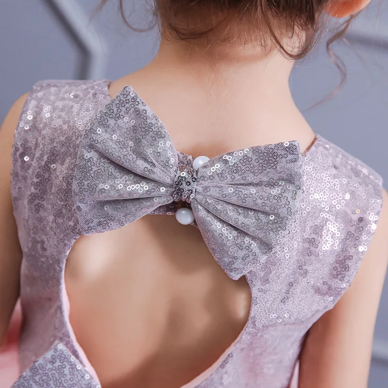 Flower Girl Dresses Lace Tulle Knee-Length Bow Luxury Appliques Crystal Sequined Ball Gown O-Neck Kids Party Princess Skirt D318
Flower Girl Dresses Lace Tulle Knee-Length Bow Luxury Appliques Crystal Sequined Ball Gown O-Neck Kids Party Princess Skirt D318