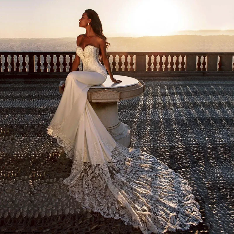 African Satin Mermaid Wedding Dress Vintage Lace Sweetheart Neck Bridal Dress Bohemian Wedding Gowns Plus Size vestido de novia
African Satin Mermaid Wedding Dress Vintage Lace Sweetheart Neck Bridal Dress Bohemian Wedding Gowns Plus Size vestido de novia